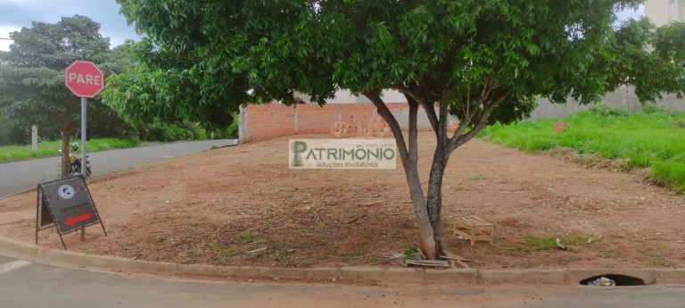 Imagem Terreno à Venda, 358 m² em Primavera - Jaguariúna Imagem Terreno à Venda, 358 m² em Primavera - Jaguariúna