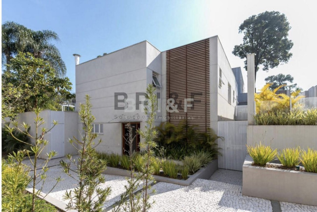 Casa com 3 Quartos à Venda, 600 m² em Granja Julieta - São Paulo