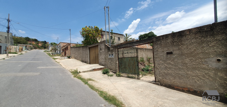Casa com 4 Quartos à Venda,  em Novo Retiro - Esmeraldas