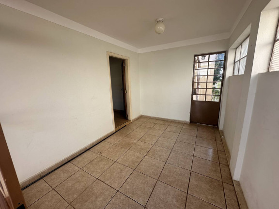 Imagem Casa com 2 Quartos para Alugar, 400 m² em Centro - Botucatu Imagem Casa com 2 Quartos para Alugar, 400 m² em Centro - Botucatu
