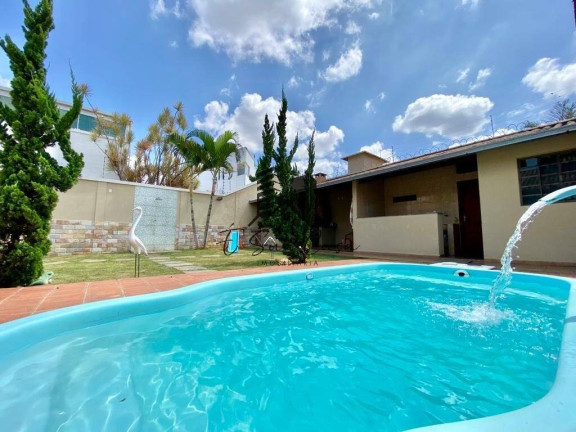 Imagem Casa com 2 Quartos à Venda, 150 m² em Braúnas - Belo Horizonte Imagem Casa com 2 Quartos à Venda, 150 m² em Braúnas - Belo Horizonte