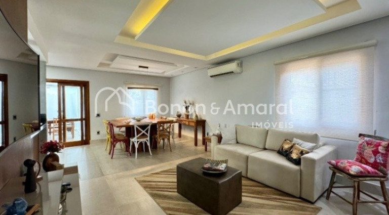 Imagem Casa de Condomínio com 3 Quartos à Venda, 300 m² em Parque Rural Fazenda Santa Cândida - Campinas Imagem Casa de Condomínio com 3 Quartos à Venda, 300 m² em Parque Rural Fazenda Santa Cândida - Campinas