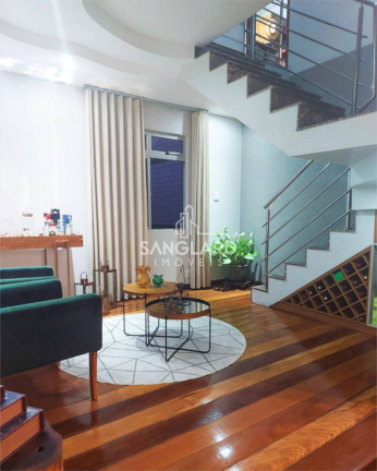 Imagem Cobertura com 4 Quartos à Venda, 204 m²