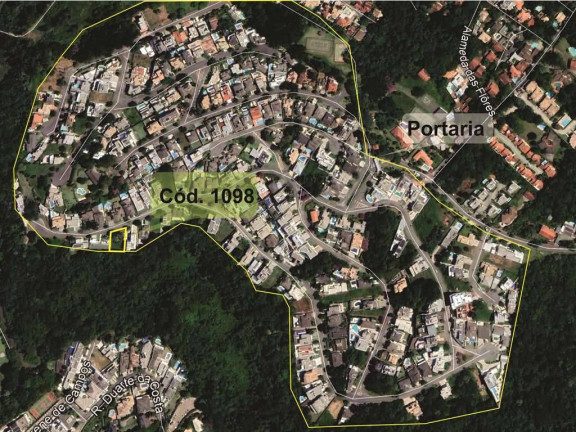 Terreno em Condomínio à Venda,  em Golf Gardens - Carapicuíba