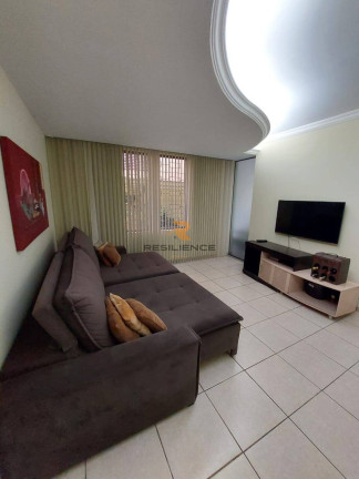 Imagem Casa com 4 Quartos à Venda, 375 m² em Názia I - Vespasiano