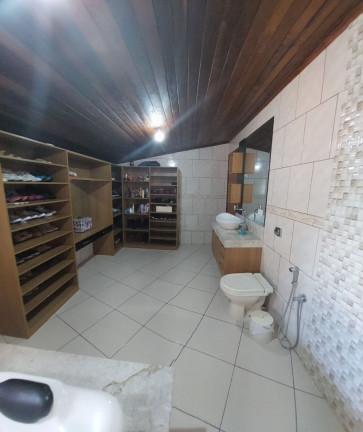 Imagem Casa com 3 Quartos à Venda, 210 m² em Guaíra - Curitiba