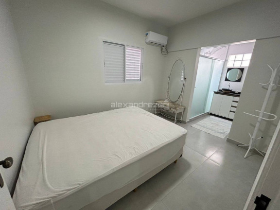 Imagem Sobrado com 3 Quartos para Temporada, em Bombas - Bombinhas Imagem Sobrado com 3 Quartos para Temporada, em Bombas - Bombinhas