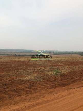 Fazenda à Venda, 435 m² em Centro - Uberlândia