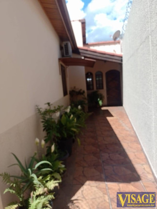 Imagem Casa com 3 Quartos à Venda, 231 m² em Centro - Jacareí