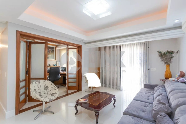 Imagem Casa com 4 Quartos à Venda, 449 m² em Jardim Itu - Porto Alegre Imagem Casa com 4 Quartos à Venda, 449 m² em Jardim Itu - Porto Alegre