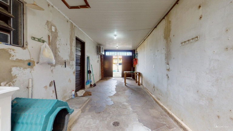 Imagem Imóvel com 4 Quartos à Venda, em Guarujá - Porto Alegre Imagem Imóvel com 4 Quartos à Venda, em Guarujá - Porto Alegre