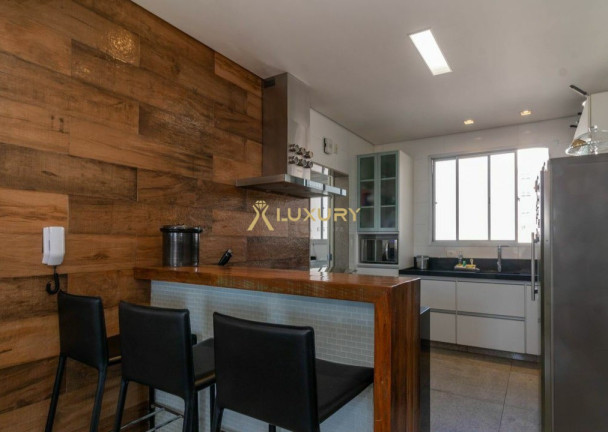 Imagem Imóvel com 4 Quartos à Venda, 148 m² em Santo Antônio - Belo Horizonte
