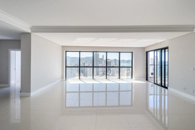 Imagem Apartamento com 4 Quartos à Venda, 183 m² em Meia Praia - Itapema