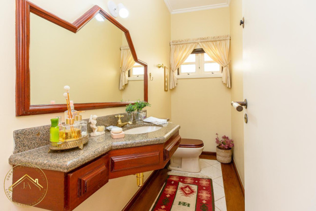 Imagem Casa com 5 Quartos à Venda, 313 m² em Alphaville - Santana De Parnaíba Imagem Casa com 5 Quartos à Venda, 313 m² em Alphaville - Santana De Parnaíba