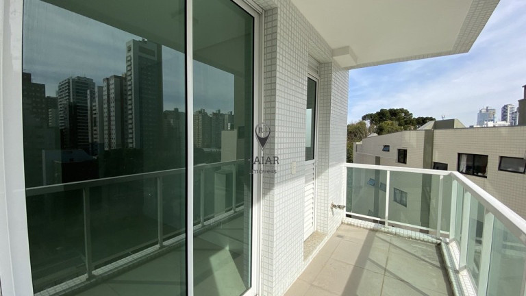 Imagem Apartamento com 3 Quartos à Venda,  em Champagnat - Curitiba
