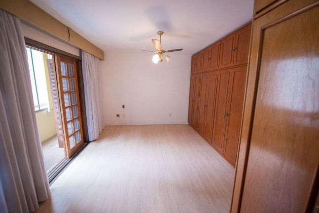 Imagem Casa com 4 Quartos à Venda, 272 m² em Rio Branco - Porto Alegre