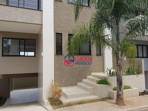 Casa com 5 Quartos para Alugar, 314 m² em Campo Comprido - Curitiba
