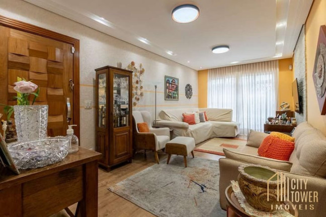 Casa com 3 Quartos à Venda, 177 m² em Jardim Aeroporto - São Paulo