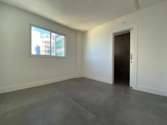 Imagem Apartamento com 3 Quartos à Venda, 127 m² em Centro Imagem Apartamento com 3 Quartos à Venda, 127 m² em Centro