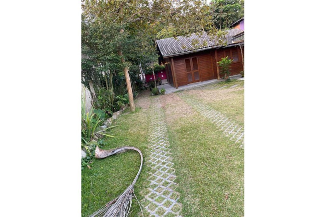 Imagem Casa à Venda, em Canasvieiras - Florianópolis Imagem Casa à Venda, em Canasvieiras - Florianópolis
