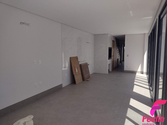 Imagem Casa com 3 Quartos à Venda, 140 m² em Campeche - Florianópolis Imagem Casa com 3 Quartos à Venda, 140 m² em Campeche - Florianópolis