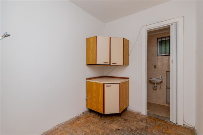 Imagem Imóvel com 3 Quartos à Venda,  em Auxiliadora - Porto Alegre