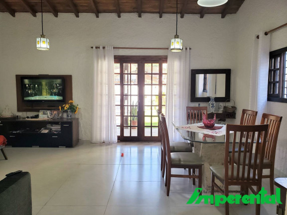 Imagem Casa com 5 Quartos à Venda, 257 m² em Canto Do Forte - Praia Grande Imagem Casa com 5 Quartos à Venda, 257 m² em Canto Do Forte - Praia Grande