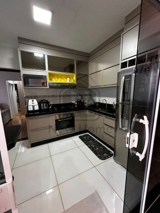 Imagem Casa com 3 Quartos à Venda, 71 m² em Centro - Cascavel