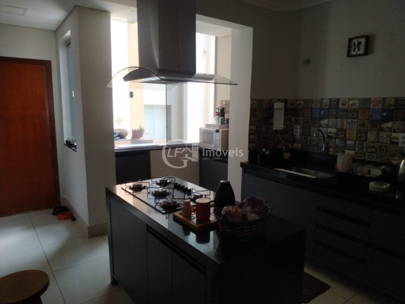 Imagem Imóvel com 2 Quartos à Venda, 86 m² em Centro - Campo Grande Imagem Imóvel com 2 Quartos à Venda, 86 m² em Centro - Campo Grande