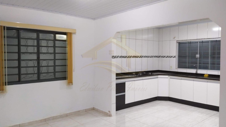 Imagem Casa com 3 Quartos à Venda, 134 m² em Pacaembu - Londrina