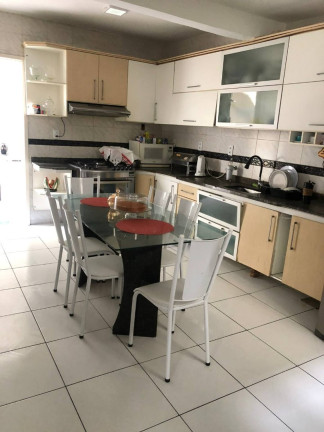 Imagem Casa com 4 Quartos à Venda, 200 m² em Jabotiana - Aracaju Imagem Casa com 4 Quartos à Venda, 200 m² em Jabotiana - Aracaju