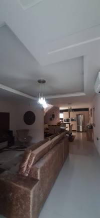 Imagem Sobrado com 2 Quartos à Venda, 133 m² em Santa Regina - Camboriú