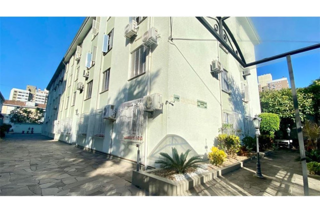 Imóvel com 2 Quartos à Venda,  em Menino Deus - Porto Alegre