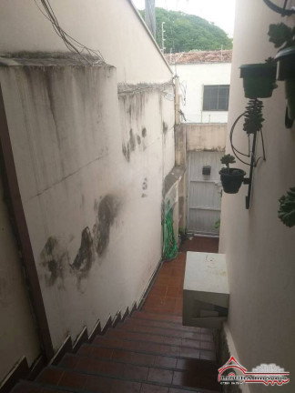 Imagem Casa com 3 Quartos à Venda, 247 m² em Centro - Jacareí Imagem Casa com 3 Quartos à Venda, 247 m² em Centro - Jacareí