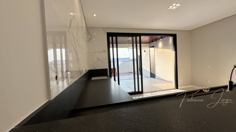 Imagem Casa com 3 Quartos à Venda, 300 m² em Roncáglia - Valinhos Imagem Casa com 3 Quartos à Venda, 300 m² em Roncáglia - Valinhos