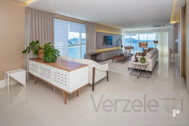 Imagem Apartamento com 4 Quartos à Venda, 238 m² em Centro - Balneário Camboriú