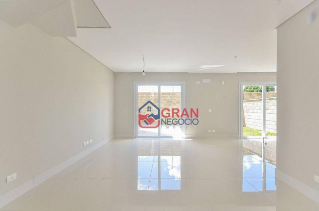 Imagem Sobrado com 3 Quartos à Venda, 162 m² em São Braz - Curitiba Imagem Sobrado com 3 Quartos à Venda, 162 m² em São Braz - Curitiba