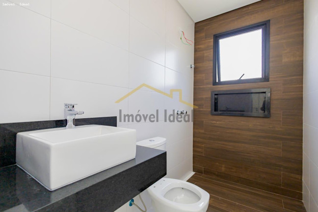 Imagem Casa com 3 Quartos à Venda, 119 m² em Hauer - Curitiba Imagem Casa com 3 Quartos à Venda, 119 m² em Hauer - Curitiba