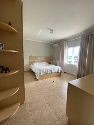 Imagem Casa com 4 Quartos à Venda, 170 m² em Czerniewicz - Jaraguá Do Sul Imagem Casa com 4 Quartos à Venda, 170 m² em Czerniewicz - Jaraguá Do Sul