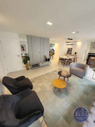 Imagem Apartamento com 3 Quartos para Alugar, 116 m² em Balneário Camboriú Imagem Apartamento com 3 Quartos para Alugar, 116 m² em Balneário Camboriú