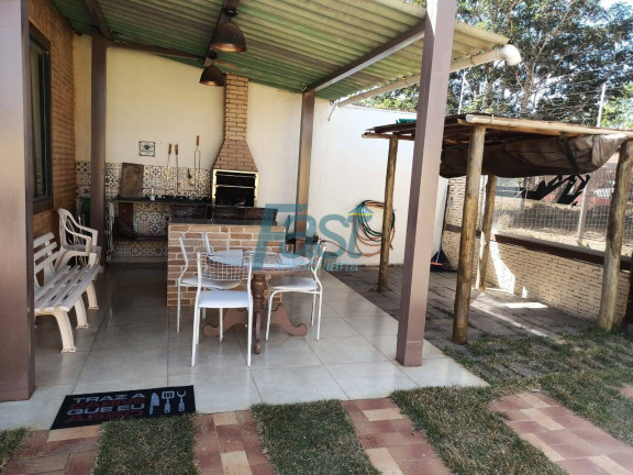 Imagem Casa com 2 Quartos à Venda, 200 m² em Chapada Dos Guimarães