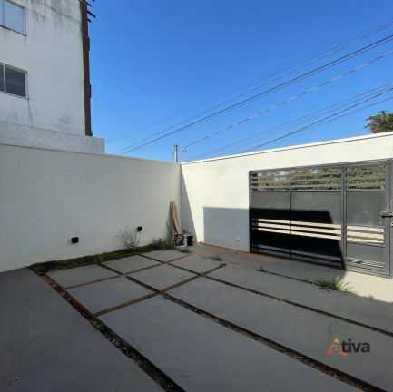 Imagem Casa com 3 Quartos à Venda, 110 m²