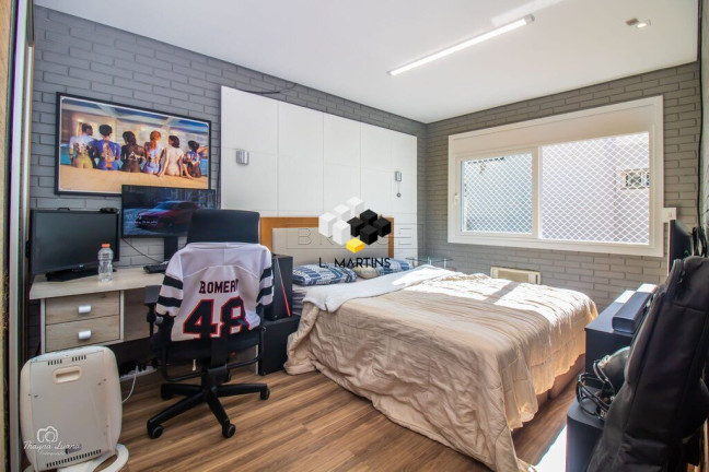 Imagem Casa com 6 Quartos à Venda, 570 m² em Três Figueiras - Porto Alegre Imagem Casa com 6 Quartos à Venda, 570 m² em Três Figueiras - Porto Alegre
