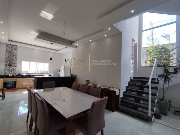 Casa com 5 Quartos à Venda, 372 m² em Jardim Chácara Dos Pinheiros - Botucatu
