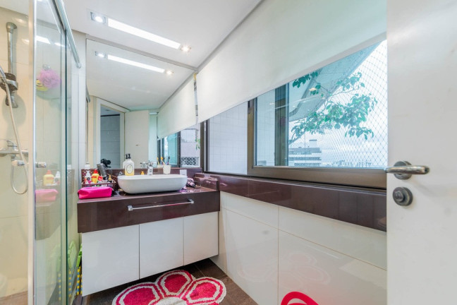 Imagem Apartamento com 4 Quartos à Venda, 266 m² em Petrópolis - Porto Alegre Imagem Apartamento com 4 Quartos à Venda, 266 m² em Petrópolis - Porto Alegre