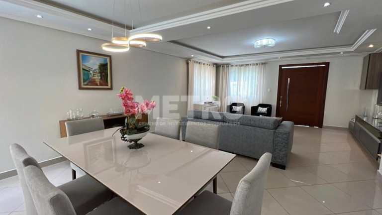 Imagem Casa com 3 Quartos à Venda, 210 m² em Cidade Universitária - Petrolina Imagem Casa com 3 Quartos à Venda, 210 m² em Cidade Universitária - Petrolina