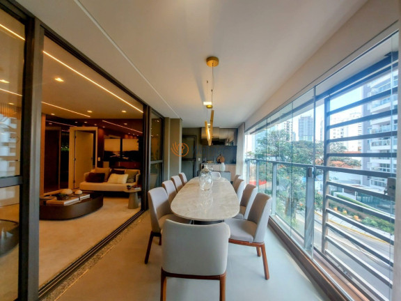 Imóvel com 4 Quartos à Venda, 157 m² em Cambuí - Campinas