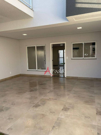 Imagem Sobrado com 3 Quartos à Venda, 141 m² em Canadá - Cascavel