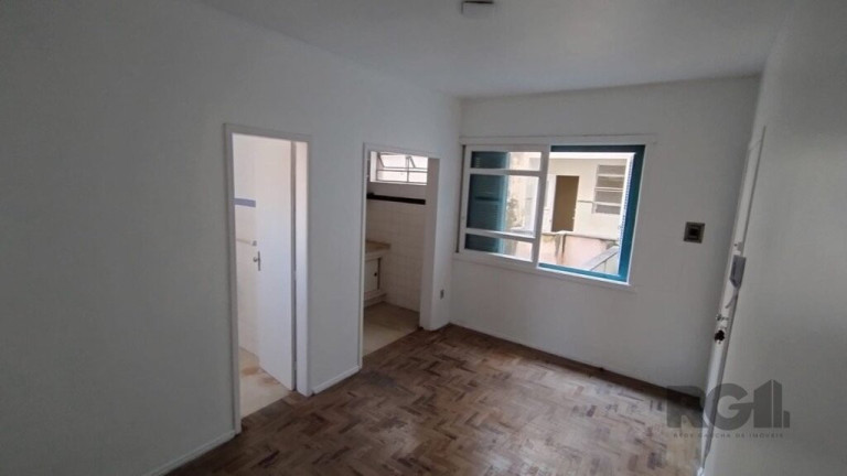 Imagem Imóvel com 1 Quarto à Venda, 27 m² em Floresta - Porto Alegre Imagem Imóvel com 1 Quarto à Venda, 27 m² em Floresta - Porto Alegre