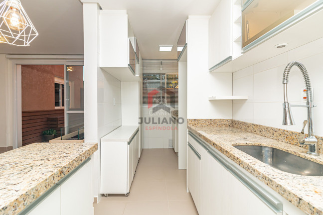 Imagem Apartamento com 2 Quartos à Venda, 93 m² em Vila Ipiranga - Porto Alegre Imagem Apartamento com 2 Quartos à Venda, 93 m² em Vila Ipiranga - Porto Alegre